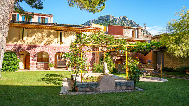 Hotel Les Arcades - Le Lion d'Or