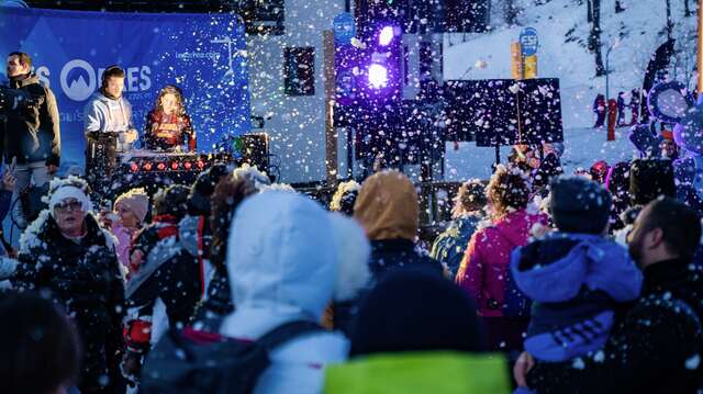 Carnaval : Warm up DJ avec DJ Mike Hayes