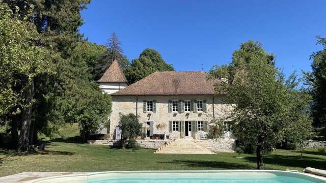 Le Domaine du Très-Haut au Château de Montanges.