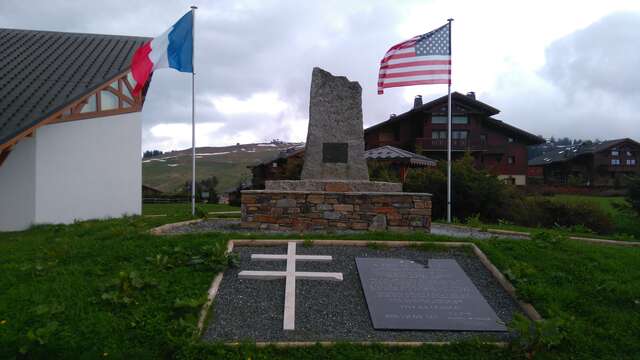 Monument ter herdenking van de luchtdropping in 1944