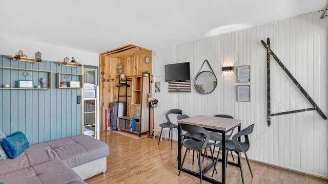 Le Bois d'Aurouze 1028 N