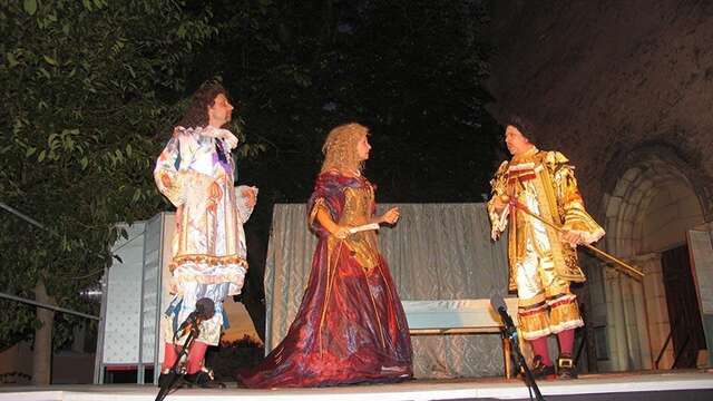 Soirées estivales 06: theater "Madame est morte!