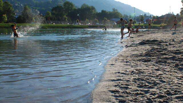 Plage du lac Bleu avec baignade surveillée