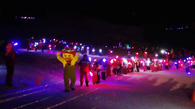 Descente aux flambeaux des enfants