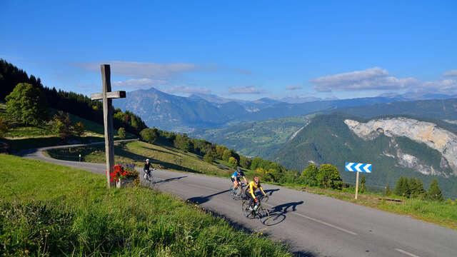 Boucle cyclotouristique "Découverte du Reposoir, du col de Romme et de Nancy-sur-Cluses" (Boucle Histoire)