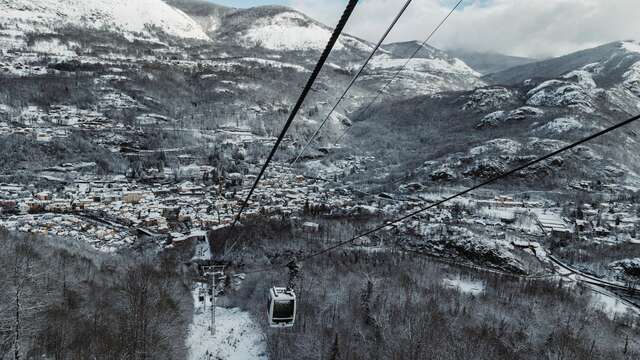 Teleférico de Baou entre Ax-les-Thermes y la estación de Ax 3 Domaines