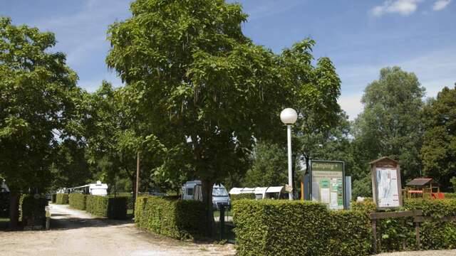 Camping Municipal de Nivigne-et-Suran