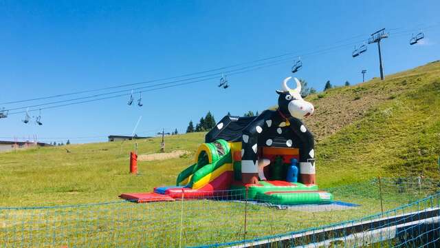 Inflatable structures in Le Collet