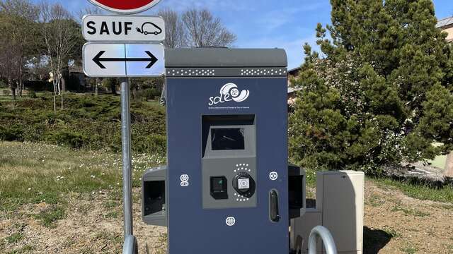 Borne de recharge pour véhicules électriques Vazerac
