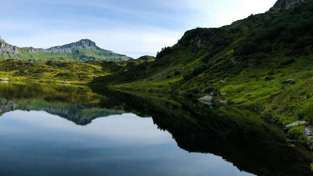 Pormenaz lake and mountain