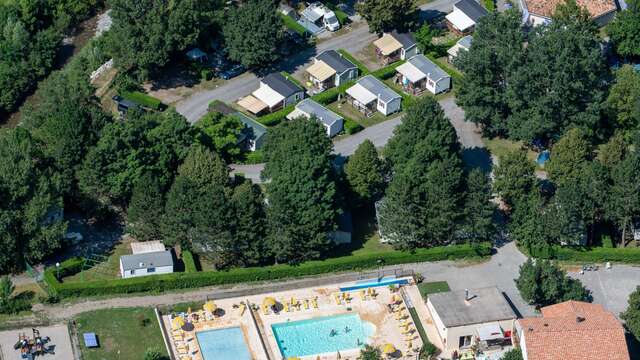 Camping Les Eaux Chaudes