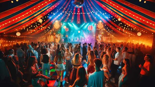 Special French chanson DJ ball