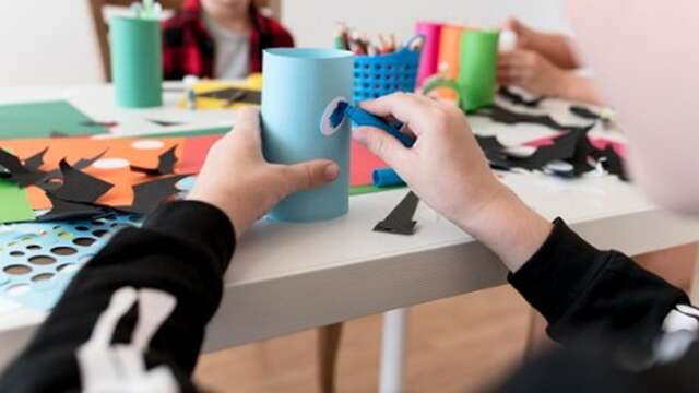 Atelier les p'tites créations d'Arielle: médiathèque Louis Aragon