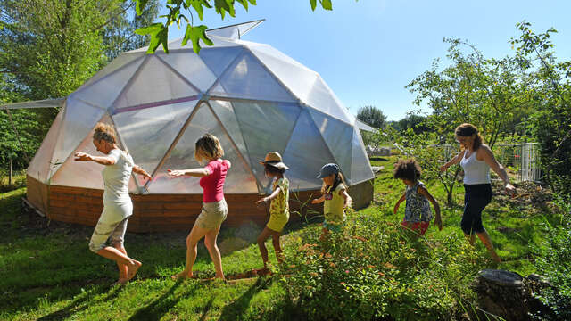 Sentier pieds-nus au jardin