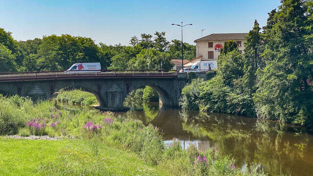 GR Chemin de Montaigne Etape 3 - Trelins - Débats Rivière d'Orpra