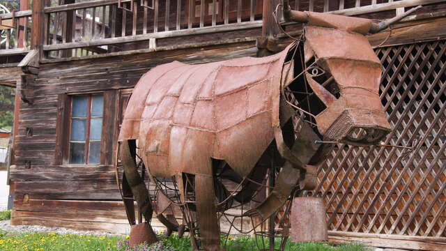 Art vache : sculpture "Margaret, la Reine de Fer"