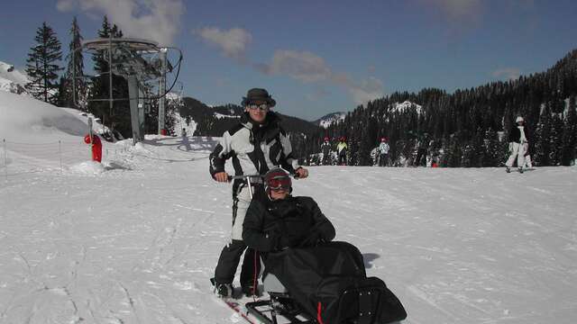 Domaine skiable accessible en fauteuil ski