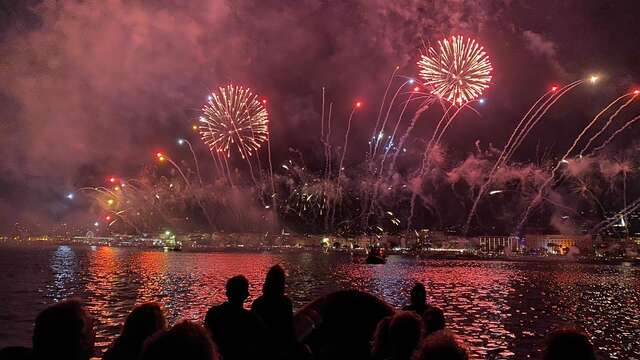 Feu d'artifice en mer - Black Tenders ( 2h30)