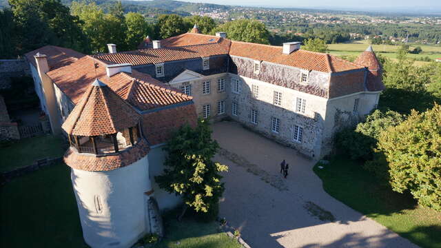 Hébergement du Château de Goutelas, Centre culturel de rencontre