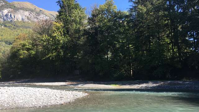 Fishing on the river Giffre