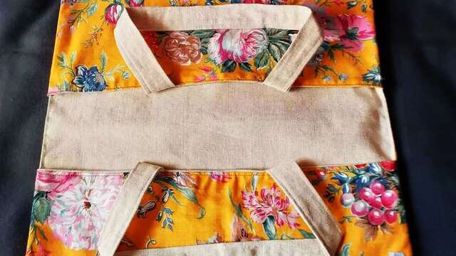 Journées Européennes des Métiers d'Art - Démonstration  de fabrication de fleurs en tissus dans l'atelier de la couturière Anne-Marie Laval