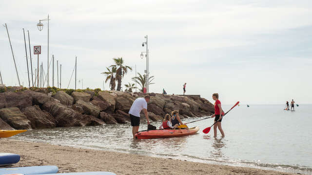 Location d'un kayak triple à Cannes avec Cannes Jeunesse