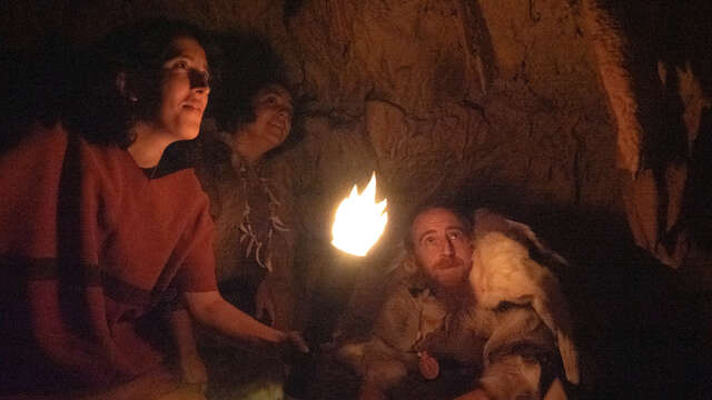 Visite des Grottes du Cerdon... à la torche !