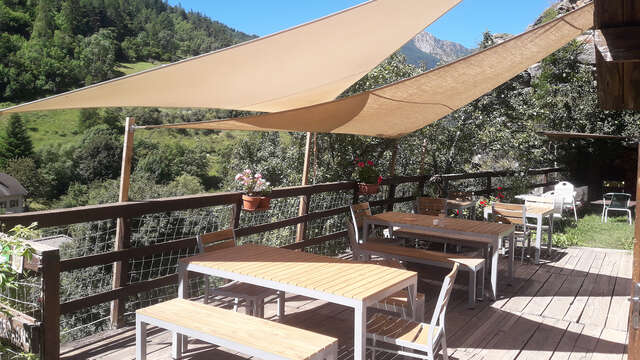 La buvette du Gîte de Méolans