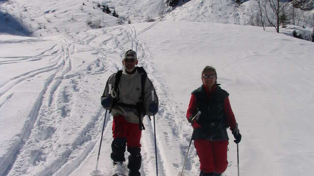 Initiation / encadrement sortie raquettes à neige