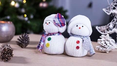 Atelier créatif : fabrication de bonhomme de neige en chaussette