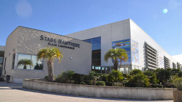 Cours de natation au Stade nautique