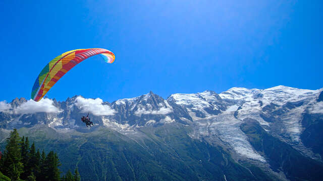 Baptême de parapente dans la vallée de Chamonix