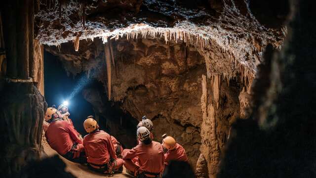 Les Coulisses de la Grotte de la Salamandre