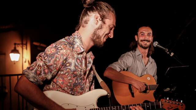 Musique au village - Setes pieds sur terre
