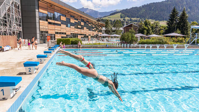Piscine olympique extérieure