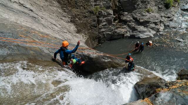 Journée eaux vives - rafting et canyoning avec No Limit Rafting