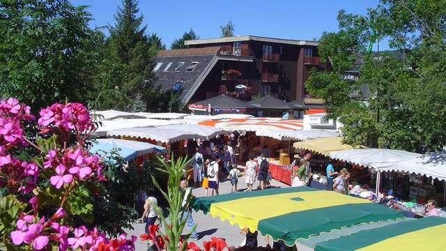 Marché à Montclar