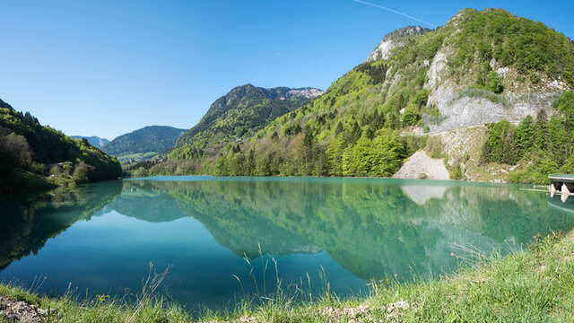 Lac et barrage du Jotty