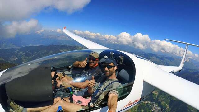 Vol en planeur au-dessus des vignes de Savoie avec Soaring Adventures
