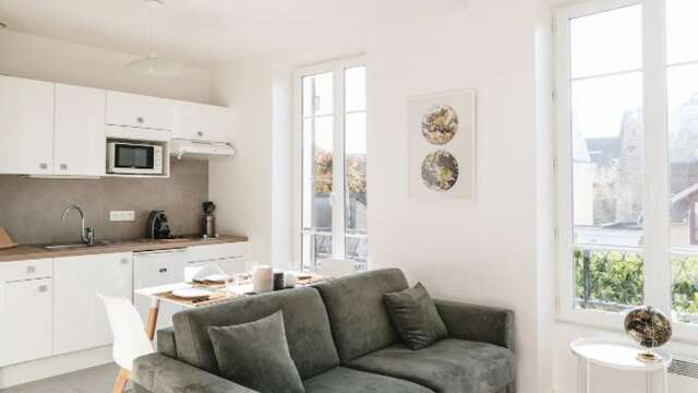 Parisian Romantic Hideaway