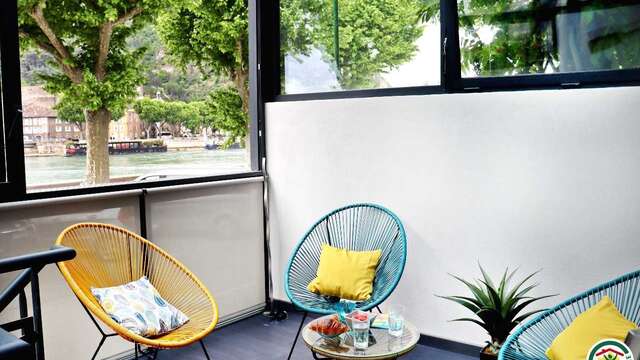 Regard sur le fleuve