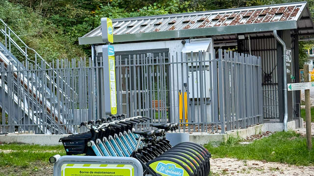Borne MontenVélo - Ascenseur des Thermes / Parc Thermal