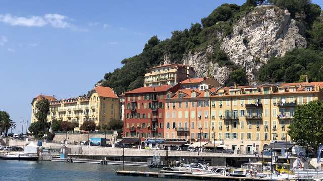 Spuntino gastronomico al Porto di Nizza