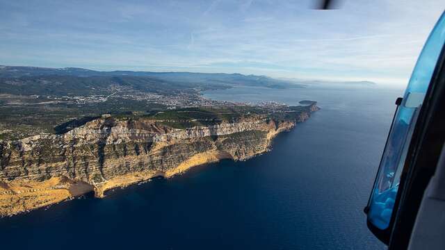 Flight CALANQUES 30 min