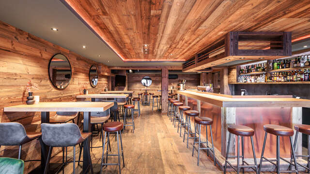 No 8 Bed & Bar
