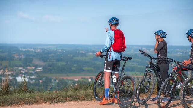 De Vichy à la Montagne Bourbonnaise en VTT