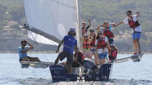 Balade en mer sur un voilier