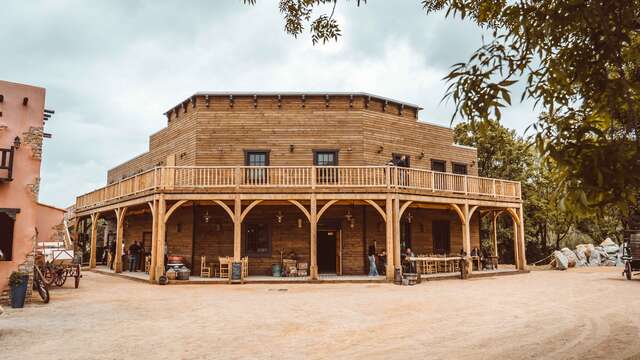 Bankett-Dinner „Vignobles en scène en Provence & Bandol”: Wein- und Gastronomie-Duell auf der Ranch la Mène