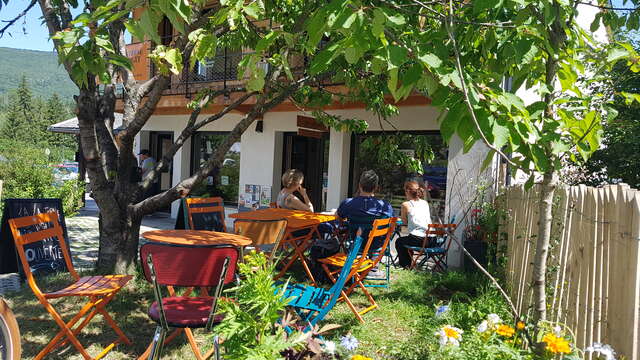 La lanterne qui rugit - café-restauration