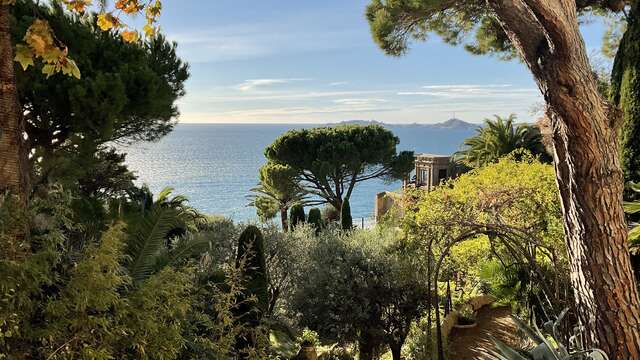 Visit to Villa Santa Lucia (historic monument)